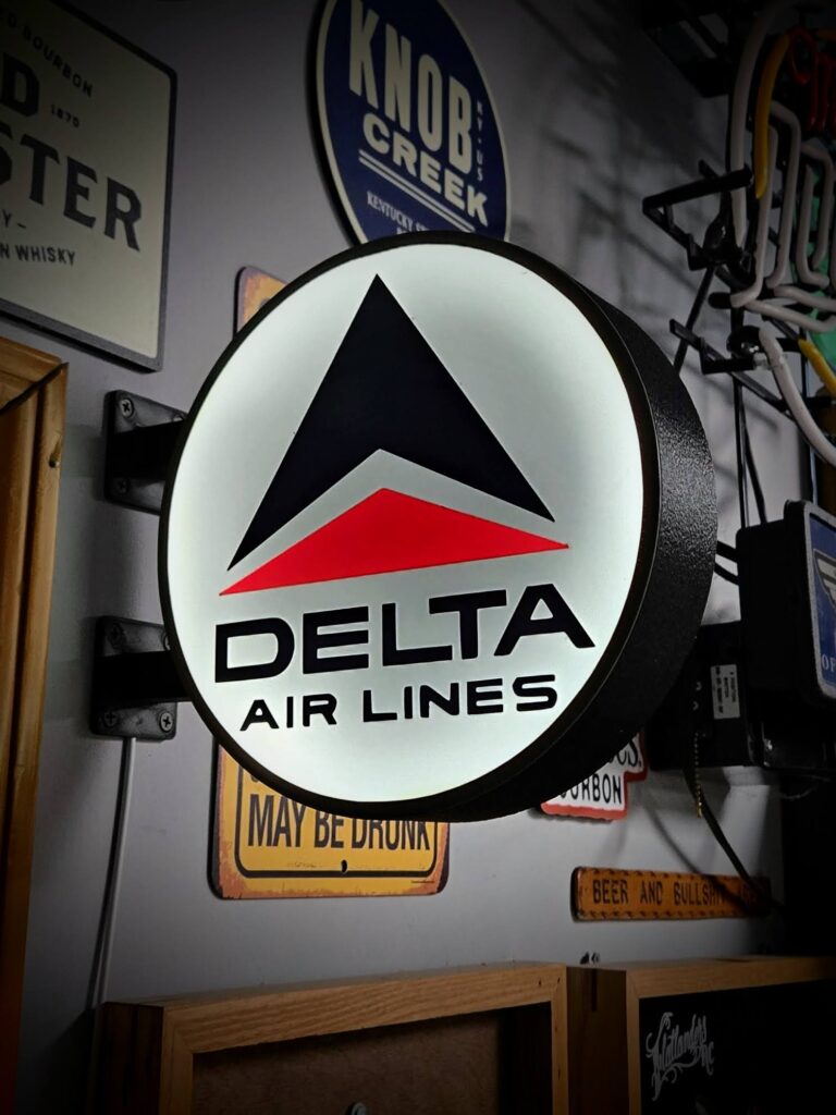 Delta Airlines Round Lightbox
