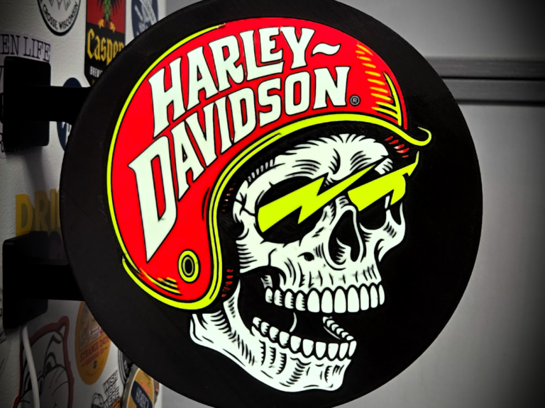 HD Skull Round Lightbox